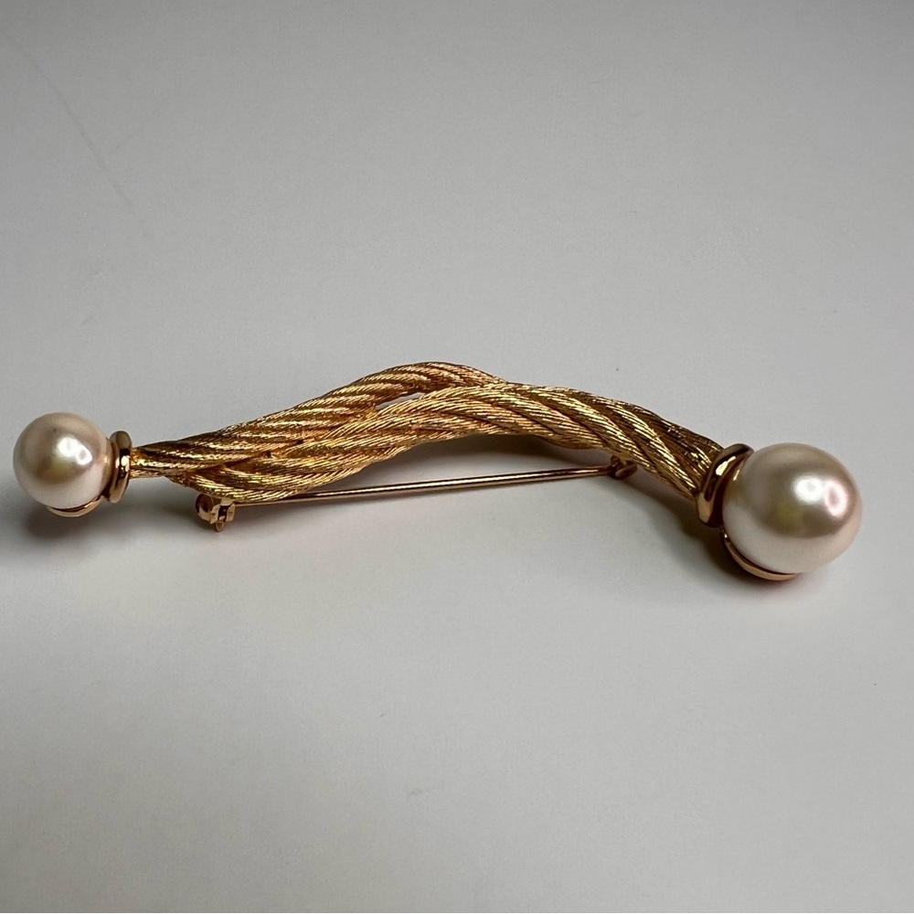 Vintage Christian Dior Gold-Tone Twisted Brooch with Pearl Accents